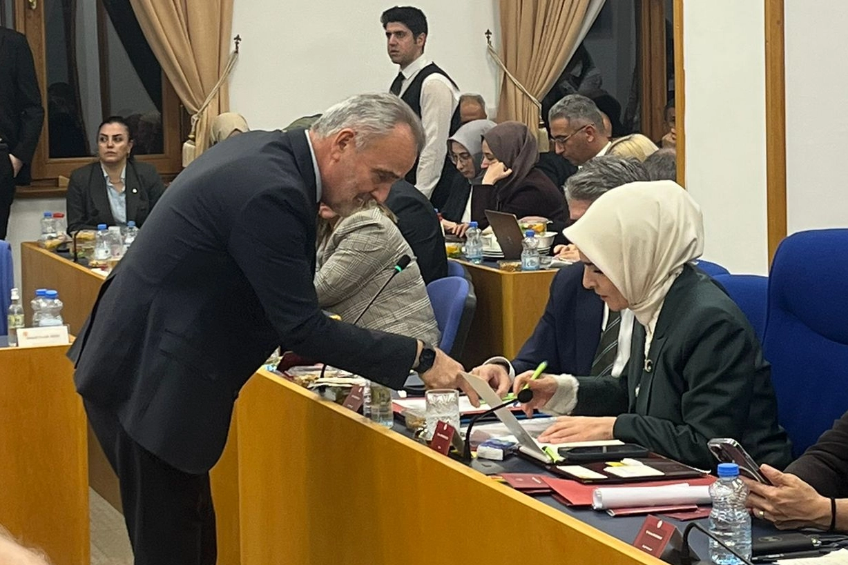 Engelli ailenin dramını İYİ Partili Akalın TBMM gündemine taşıdı!