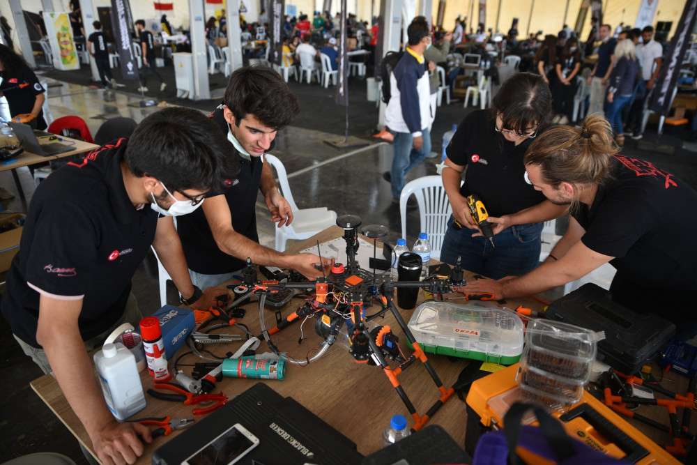 İHA’lar Bursa’da yarışıyor