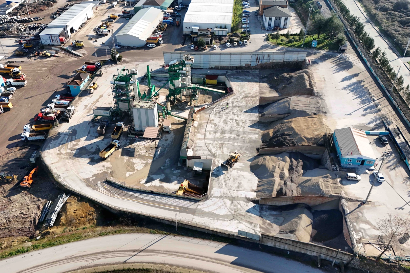 Kocaeli saatte 240 ton asfalt üretiyor