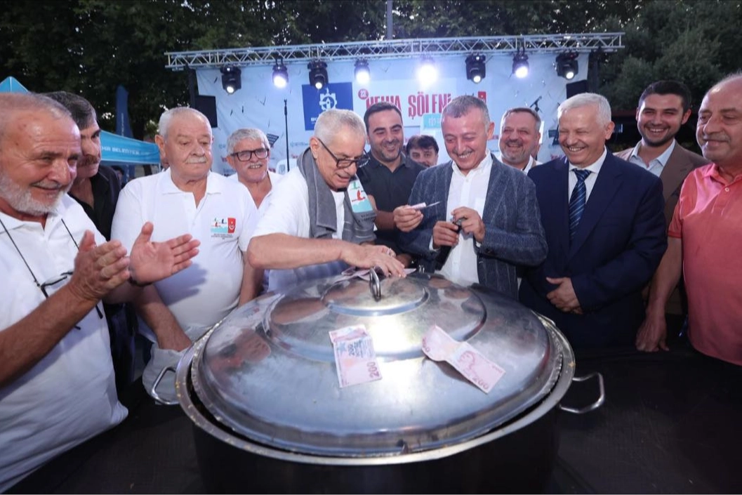 Kocaeli'de kazan açıldı, ilk helvalar dağıtıldı